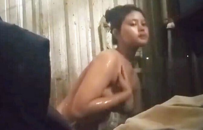 MANIPUR VILLAGE GIRL BIG BOOBS UNDRESS BATHING FIXED EXCLUSIVE