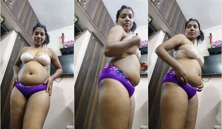 Big Ass Mallu Girl Showing Asshole and boobs nude video