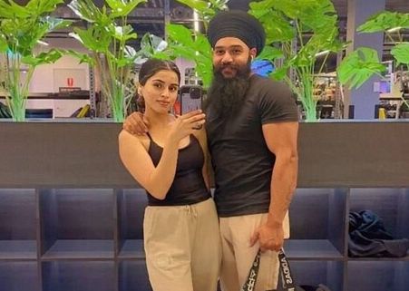 Sexy Punjabi Sardarni Bj Pussy Licking Hard Doggy Fuck With Moaning loud