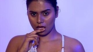 Sanchita hot desi model taking massage riding desi sex