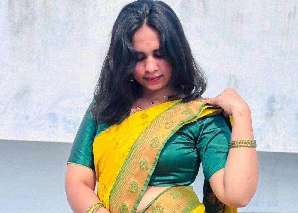 Tamil beautiful girl romance kissing with boyfriend