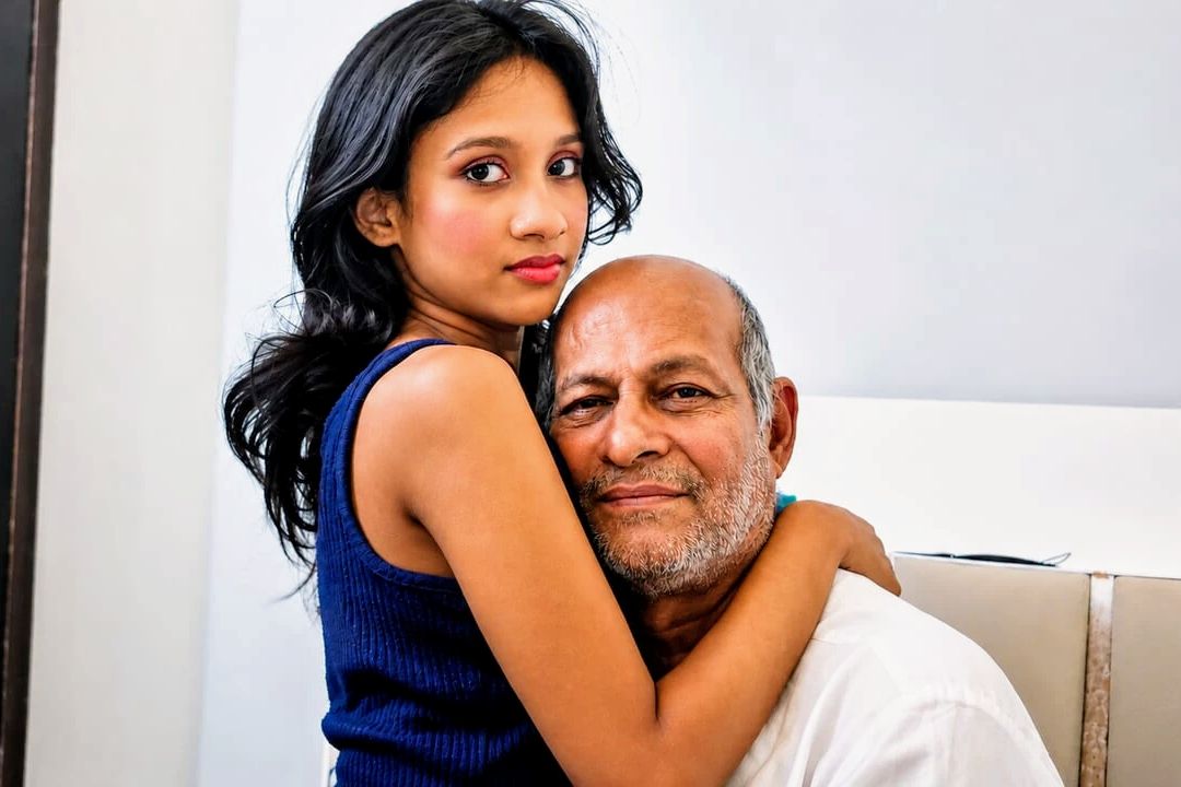 indian Desi Old Man Kissing Licking Girl pussy Video